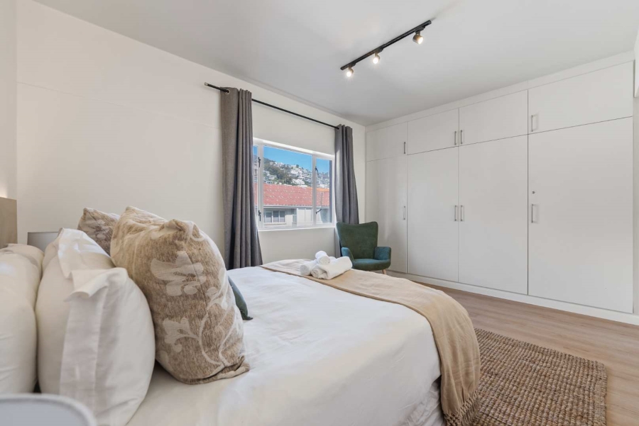 2 Bedroom Property for Sale in Sea Point Western Cape